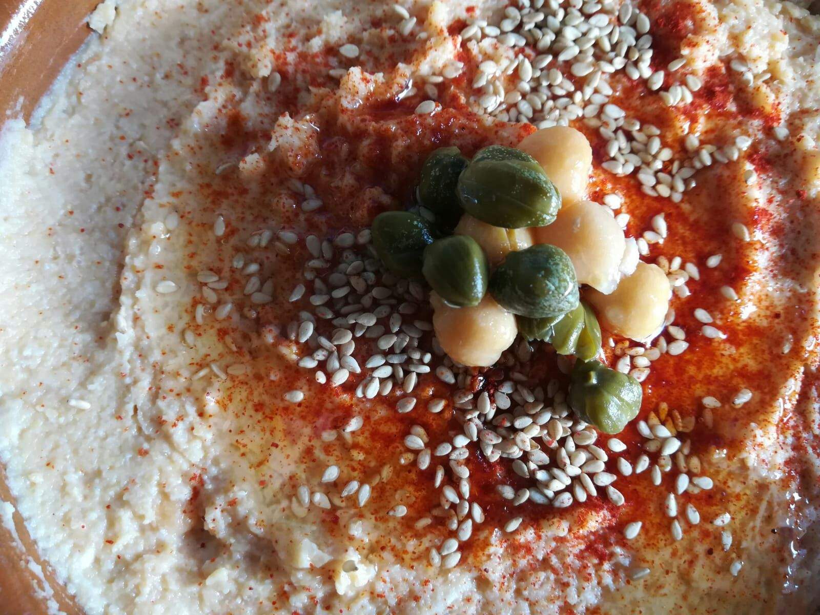 Hummus de maca y sésamo