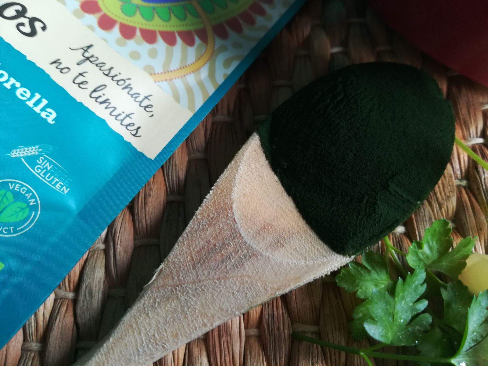 Descubre los beneficios del alga chlorella