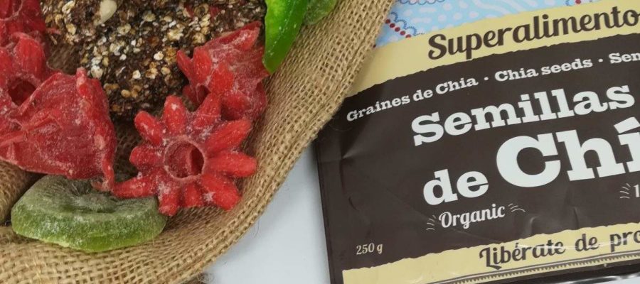 Recetas con Superalimentos: barritas de chía con frutos secos.